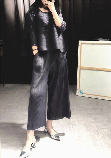 Changpleat 2018 loose women sets Miyak Pleated fashion Solid wide leg pants and T-shirts Two pieces Female Suits Plus Size Tide