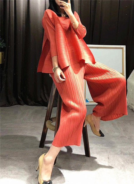 Changpleat 2018 loose women sets Miyak Pleated fashion Solid wide leg pants and T-shirts Two pieces Female Suits Plus Size Tide
